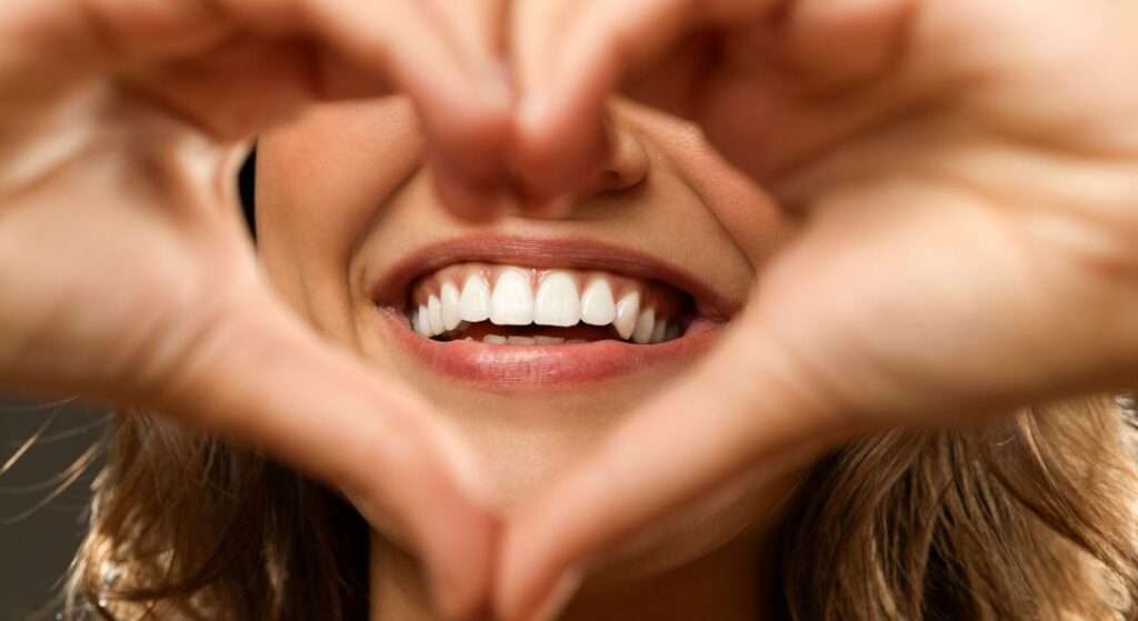 Odontología Holística: ¿Cómo se relaciona la salud de tu boca con tu cuerpo?